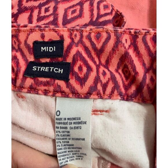 American Eagle Outfitters High Waist Pink Geometric Shorts - Picture 5 of 9